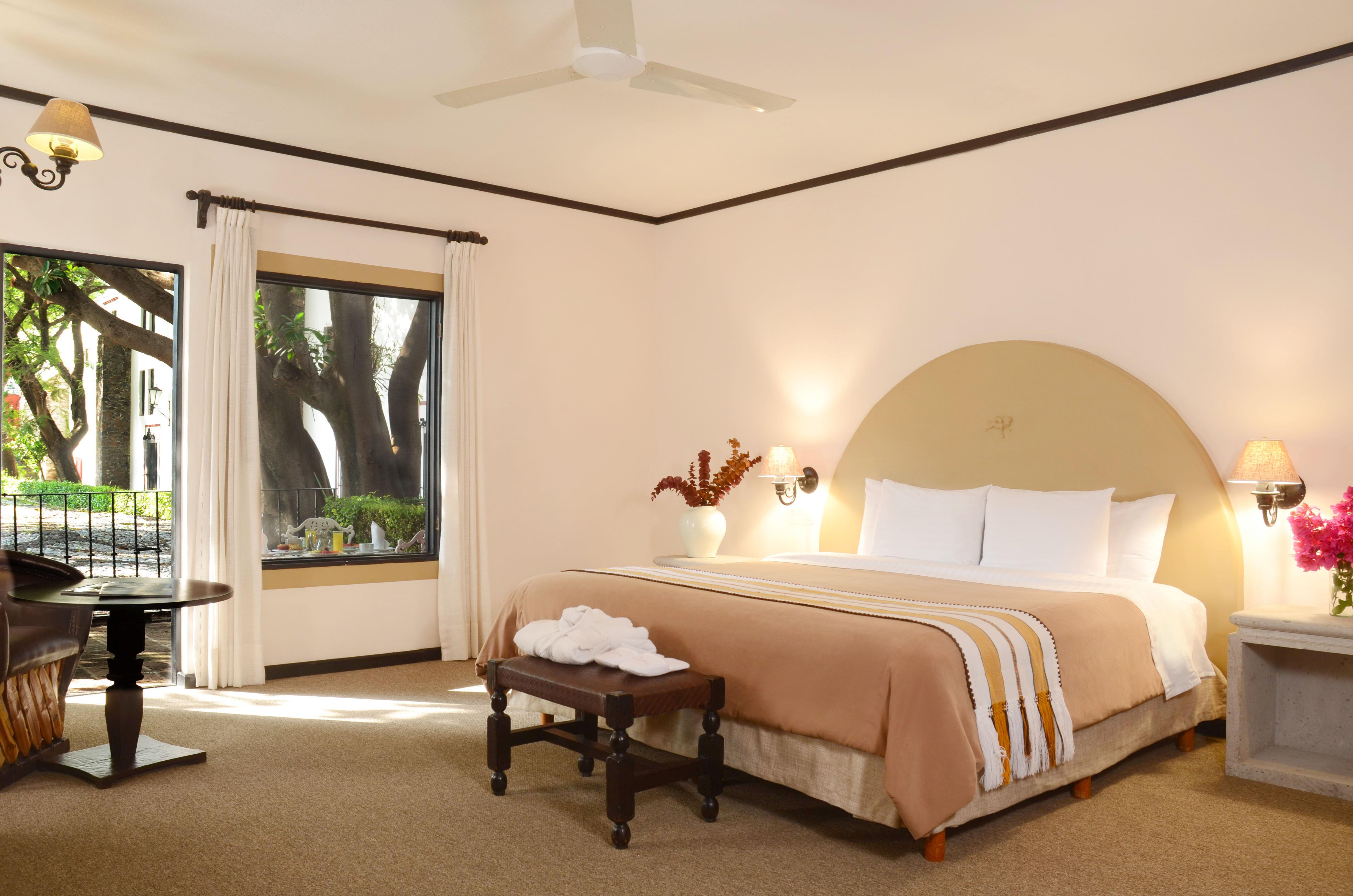 Hotel Hacienda Jurica By Brisas Querétaro Exterior foto A bedroom at Hotel El Rey de los Ángeles