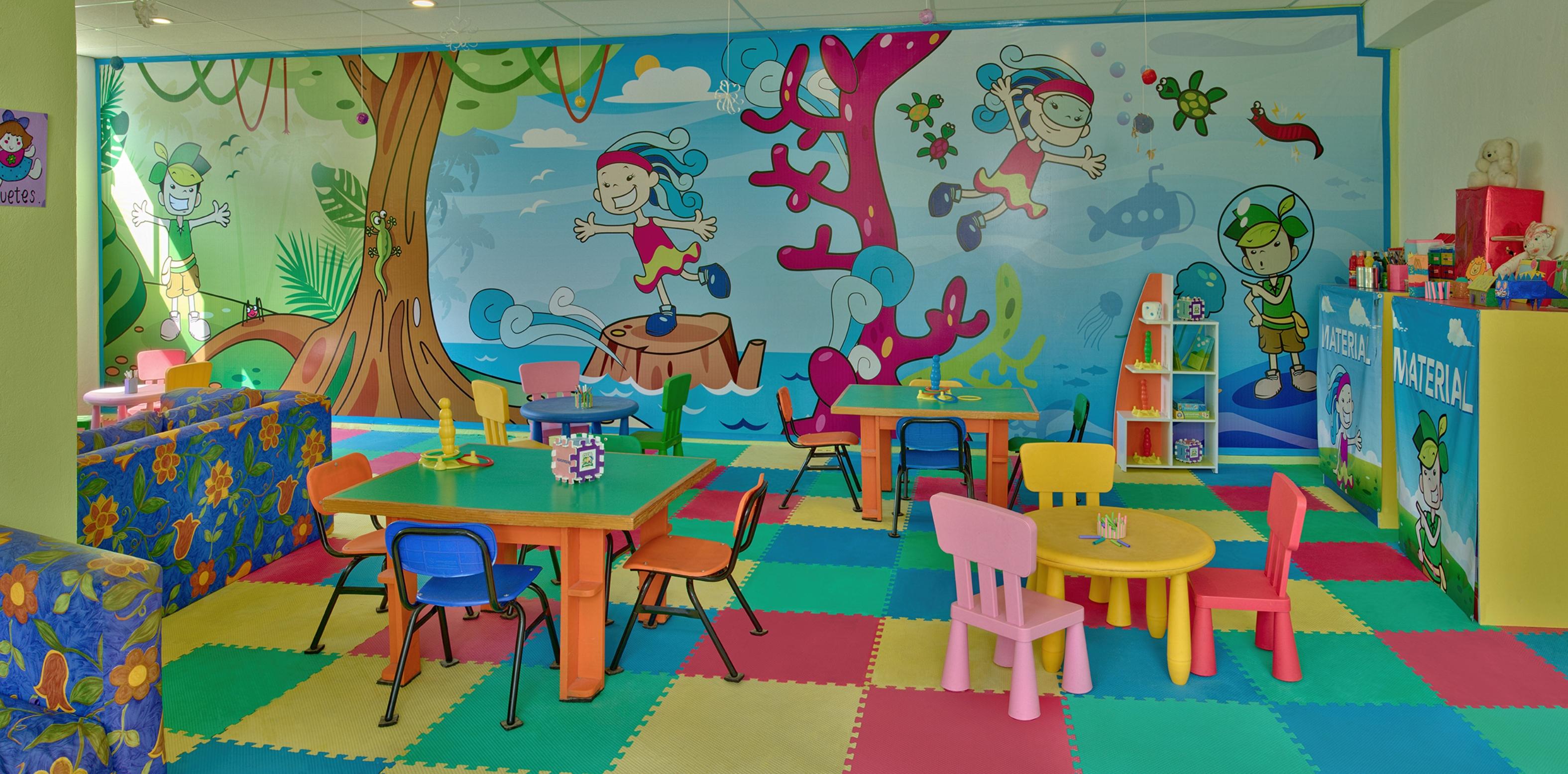 Hotel Hacienda Jurica By Brisas Querétaro Exterior foto A children's play area at a restaurant in India